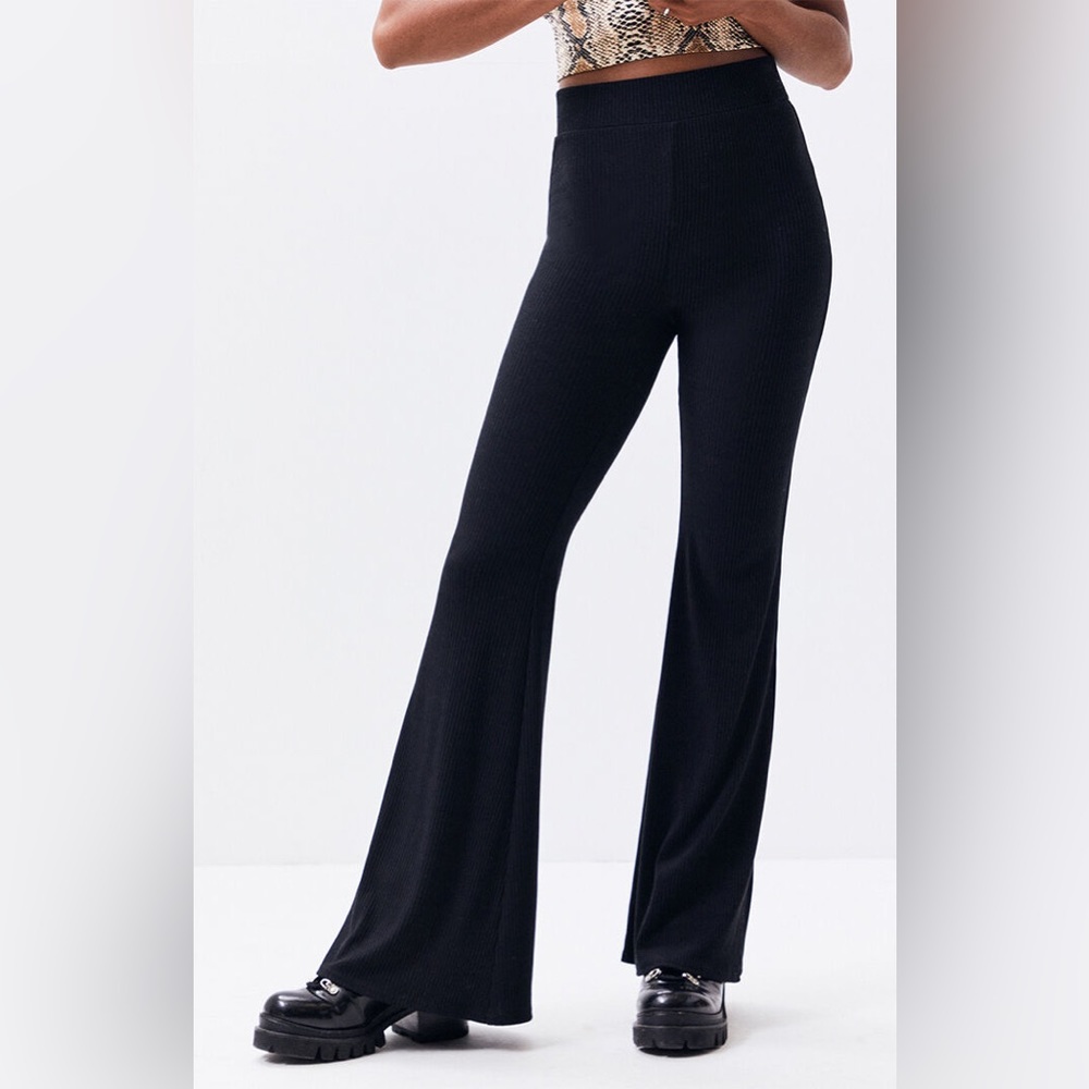Pacsun ribbed flare leggings